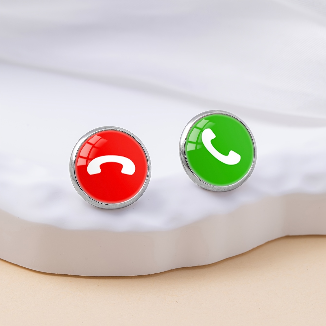 Red and Green Answer/Hang-Up Button Round Ear Studs